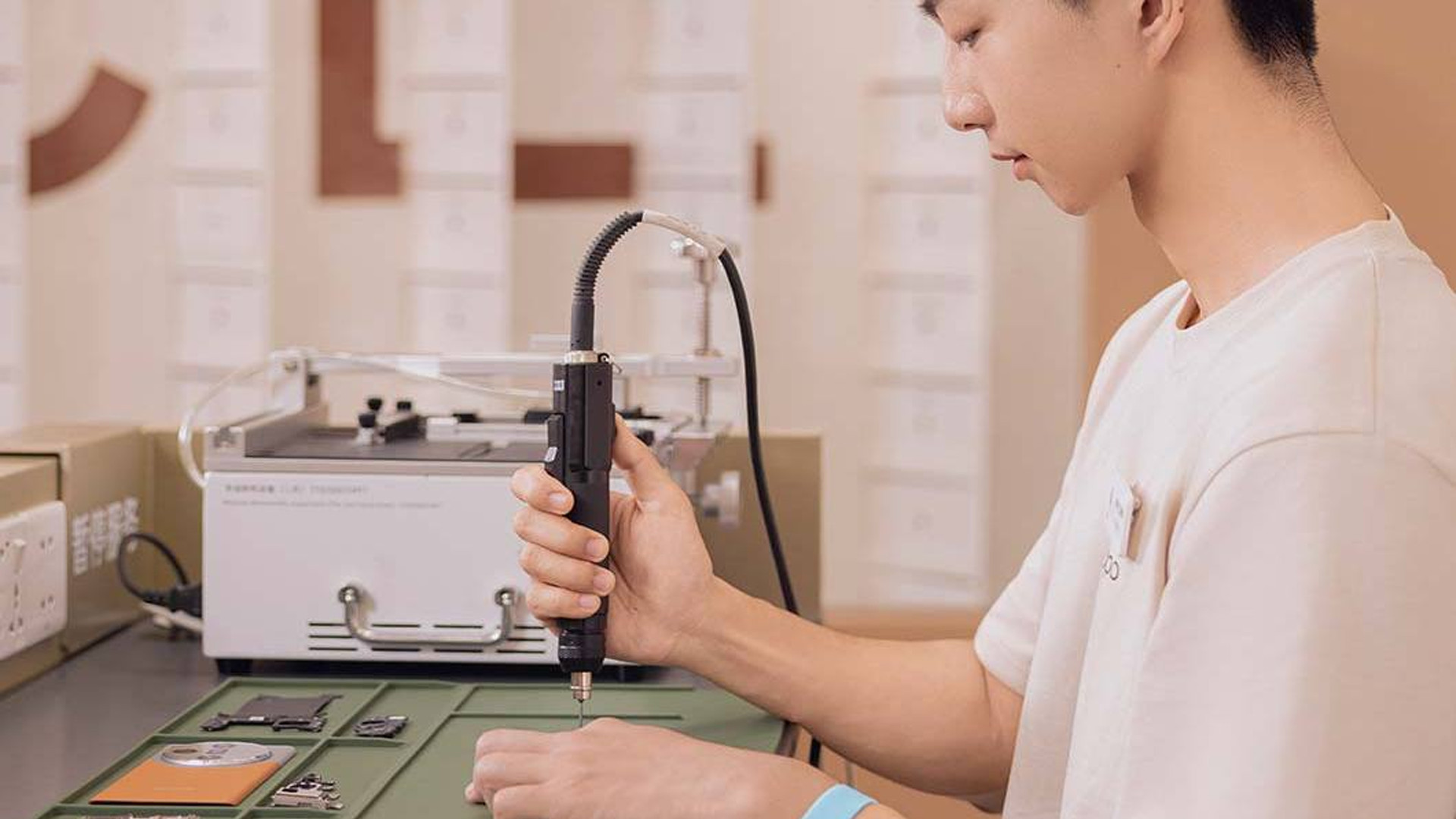 手机碎屏险的水有多深？我花了3天研究，结果发现全是“坑”！