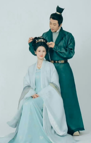 不期待。张慧雯做错什么事了？要这么被安排，于正演戏就算了，咋还连cp吻戏都安排上