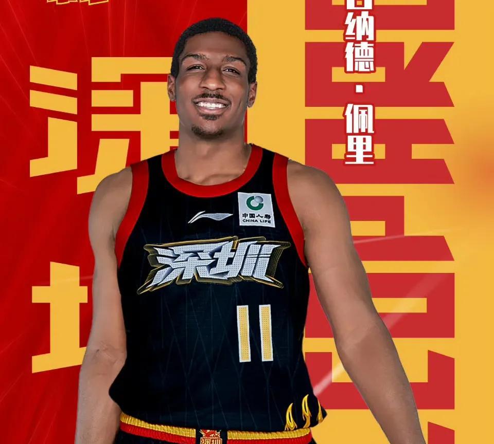北控签约前深圳外援雷吉-佩里！
佩里上赛季曾为深圳男篮效力，但仅打了10场比赛，