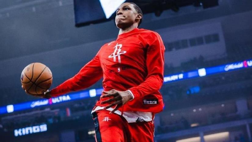 火箭两核心齐爆发！合砍60分，全明星中锋暂退居二线