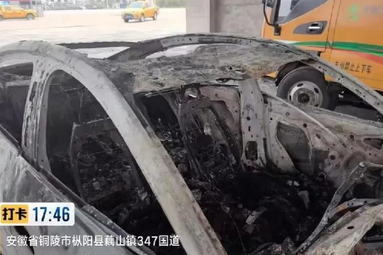 小米难逃责任，车门的事情还在调查中。但是，本质上是小米车的智驾系统有问题。
当高