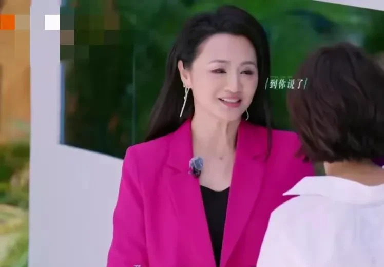 曹颖吐槽浪姐邀请太晚











有没有搞错！曹颖竟然吐槽浪姐邀请太晚