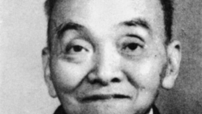 地下党被判死刑，行刑前他去上厕所，看守却意味深长道：早去早回