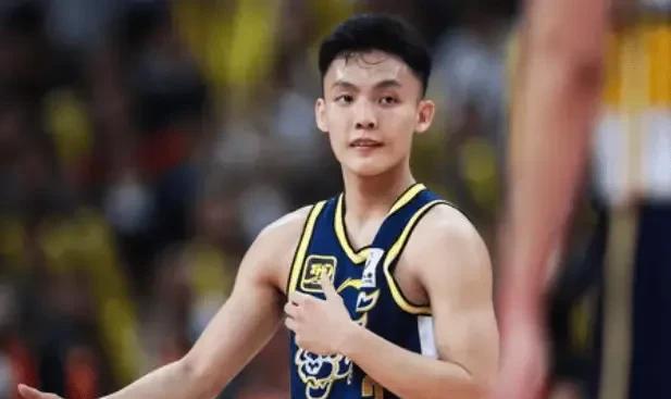cba票王徐杰，季后赛的身材劣势被针对，打上海11中2只得到6分，杜锋赛后发言值