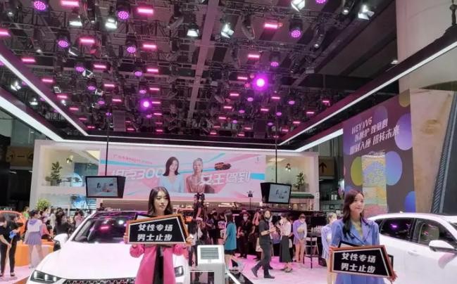 为什么长城汽车的销量会不断下滑？

长城的受众群体大部分都是男性，然而坦克300