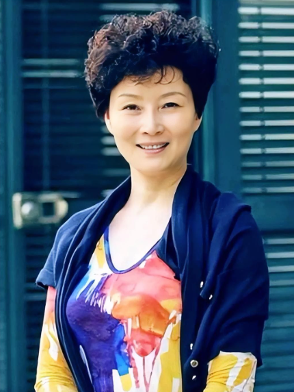 大家还记得这位女演员吗？