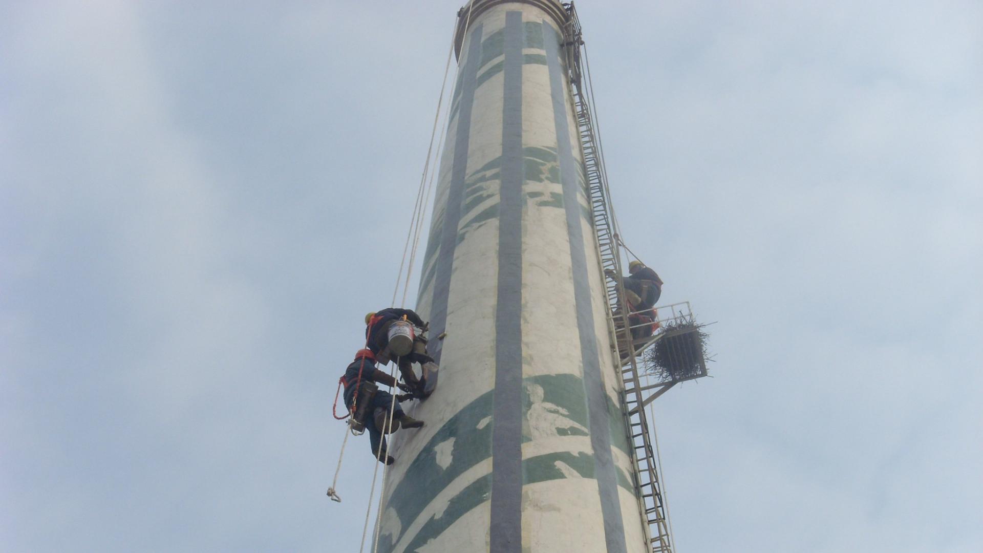 烟囱外壁结构补强改造项目竣工 专业补强除隐患