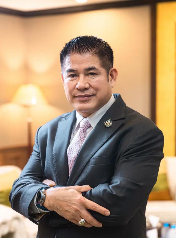 佩通坦被解职后，正义勇敢党塔玛纳落井下石，宣布退出为泰党政府。据报道，9月1日，