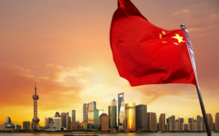 九三过后，两件事是要解决的。
第一件事，大概率是南面的猴子，“菲”他莫属。
第二