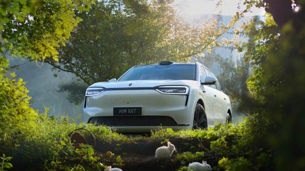 全新问界M7订单爆了！产品真的能打吗？