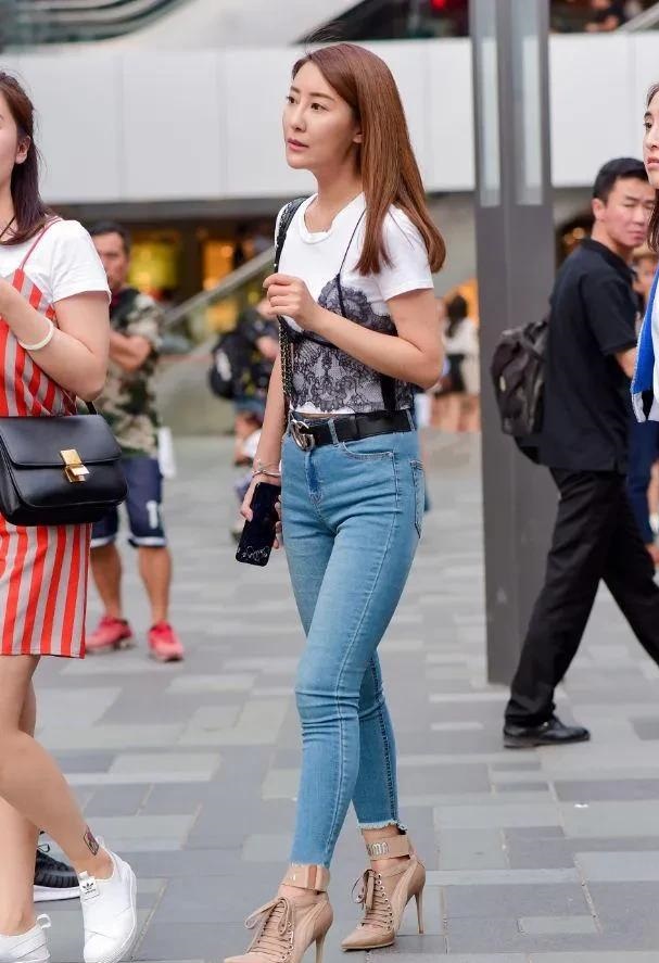 马上要陪领导出差一天了。本以为只是普通行程，可越琢磨越觉得事儿不少，心里多少有点