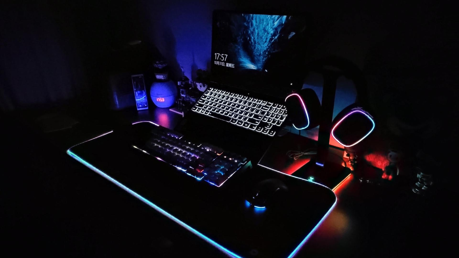 联想极光全家桶测评｜轻松提升电竞氛围感，极限拉扯电竞新生活