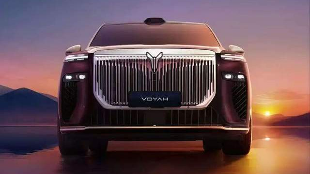 岚图泰山9月26日发布，插混大型SUV，外观霸气，综合续航1400公里