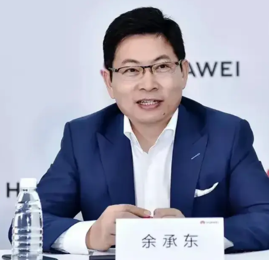 不查不知道，一查吓一跳！
余承东，华为常务董事，终端BG董事长，华为创始人任正非