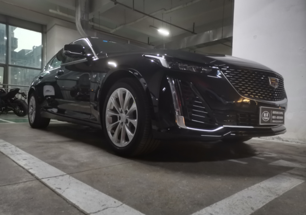 我车2才千公里爬陡一点的坡3挡减2挡有很大的顿挫，堪比手动挡油离配合很差那种换挡