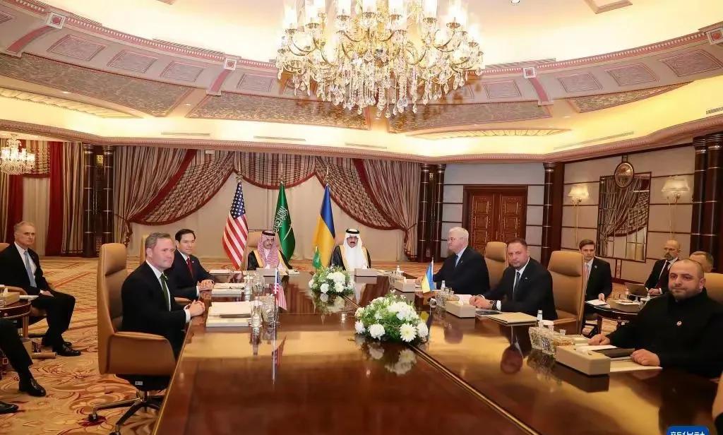 非常耳熟的“临时停火”本是出自法国总统马克龙之口，怎么突然了成了美乌联合声明中的