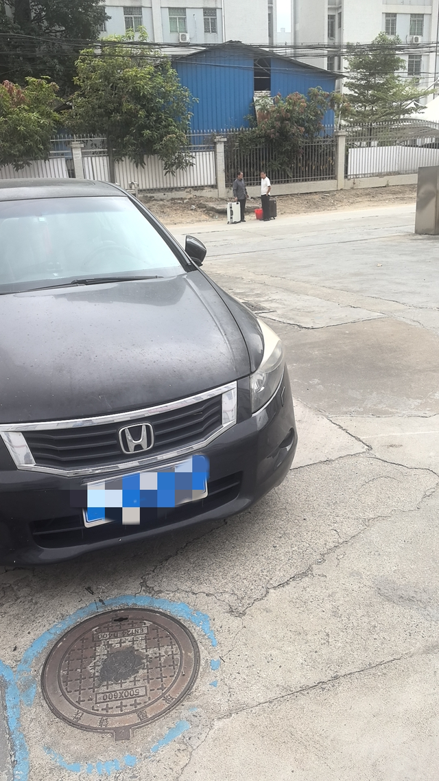 车漆好还是改色膜好
我的八代雅阁表面漆不好了，一直想做全车喷漆，……刚才突然想，