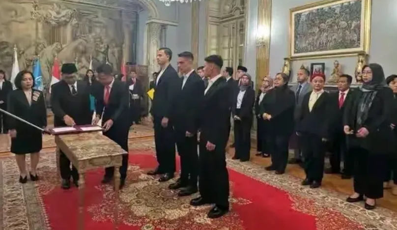 国足还是抓紧时间把三月份两场比赛拿下来，要是能拿个四分就是比较理想的，六月份再主