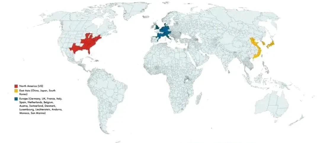 全世界50％的经济总量是在图中红、黄、蓝这3个区域内产生的。
可见啊，那个著名的