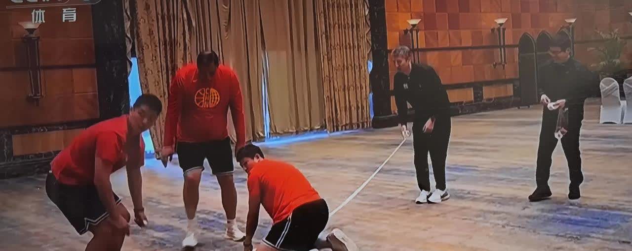 终于可以为中国篮协主席点一下赞了，不仅仅是中国男篮打出了10年来的较好成绩，更是