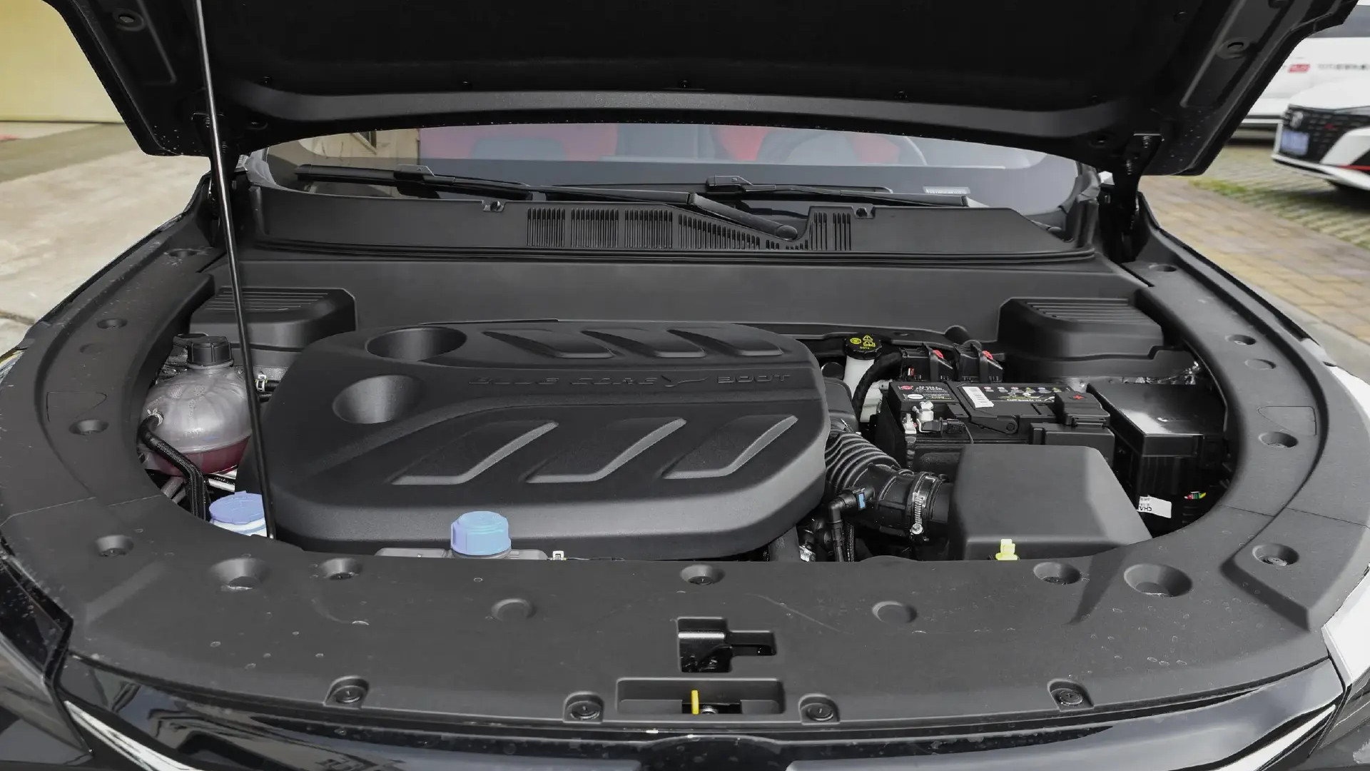 长安摊牌掏出底价，第二代X5PLUS低至4.99万，7秒级性能+语音泊车