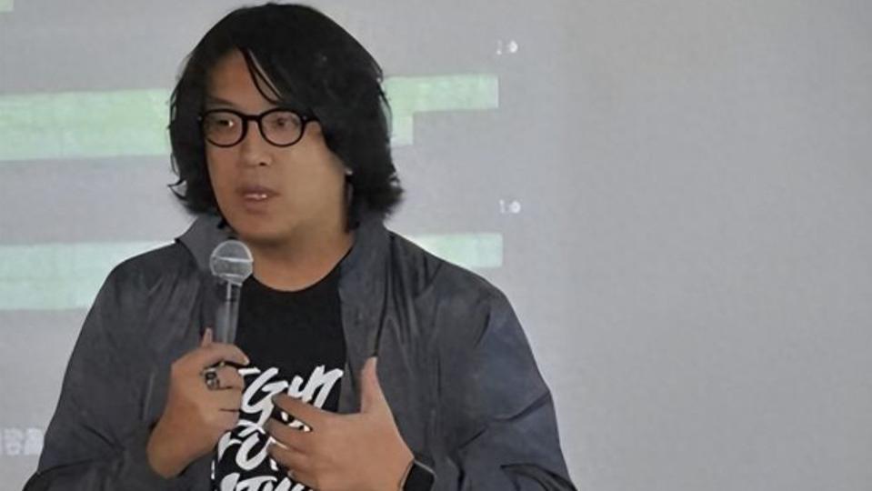 国台办重拳出击！点名沈伯洋，斩断“学术台独”黑手！经济手段反“独”促统，信号炸裂！
