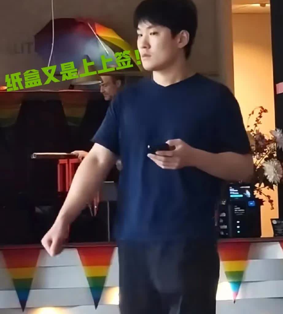 张本智和这次签位又是上上签！！

瑞典站男队抽签结束了，没想到这次张本落在下