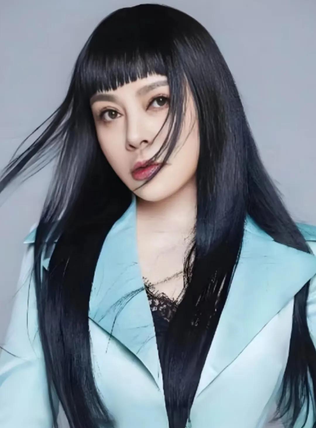 千百惠这辈子最遗憾的事
不是没能陪自己的孙子长大
也不是没能参加金曲奖嘉年华，而