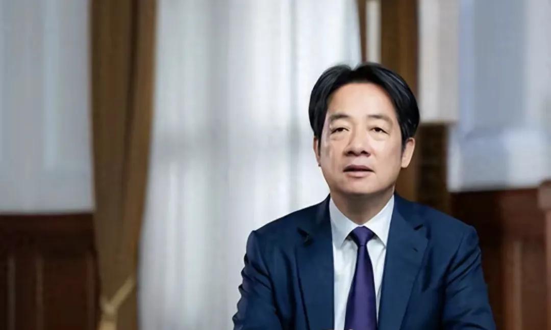 “两岸并购说”的本质：
近日赖某人抛出一个“两岸并购说”，他解释为“大公司”和“