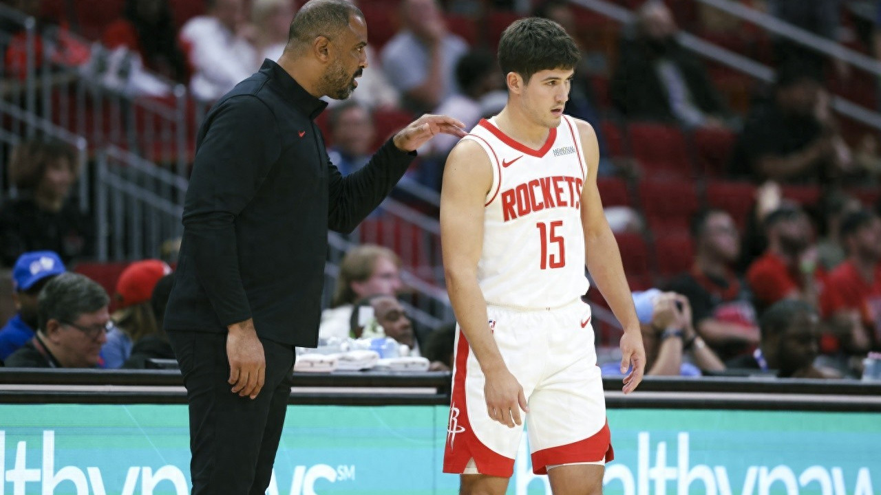 火箭的控卫问题十分严峻 谢泼德表现远不到预期 乌度卡会如何应对