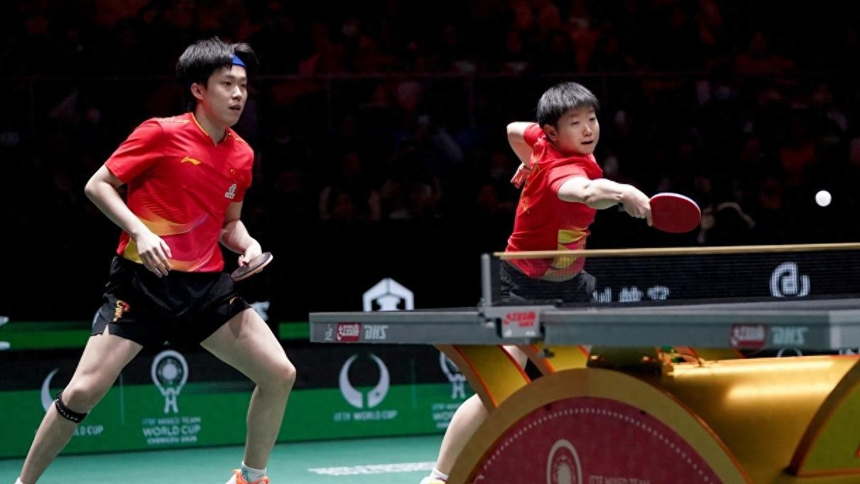 混团世界杯爆大冷！国乒劲敌0-3惨败，蒯曼零封，王楚钦飞跃暴冲