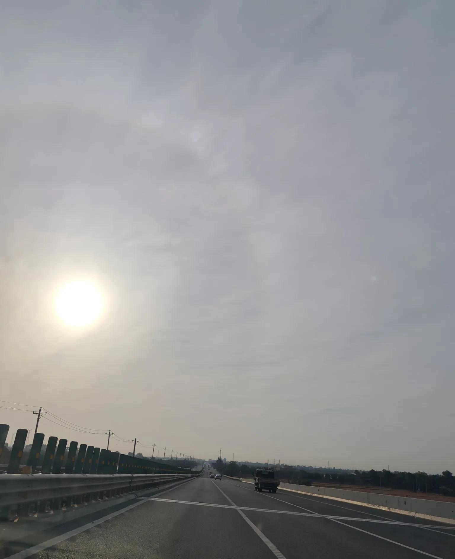 今天又到临潼地界了，印象深刻的船张和滩张村，让我好奇这两个村名来历。



再次