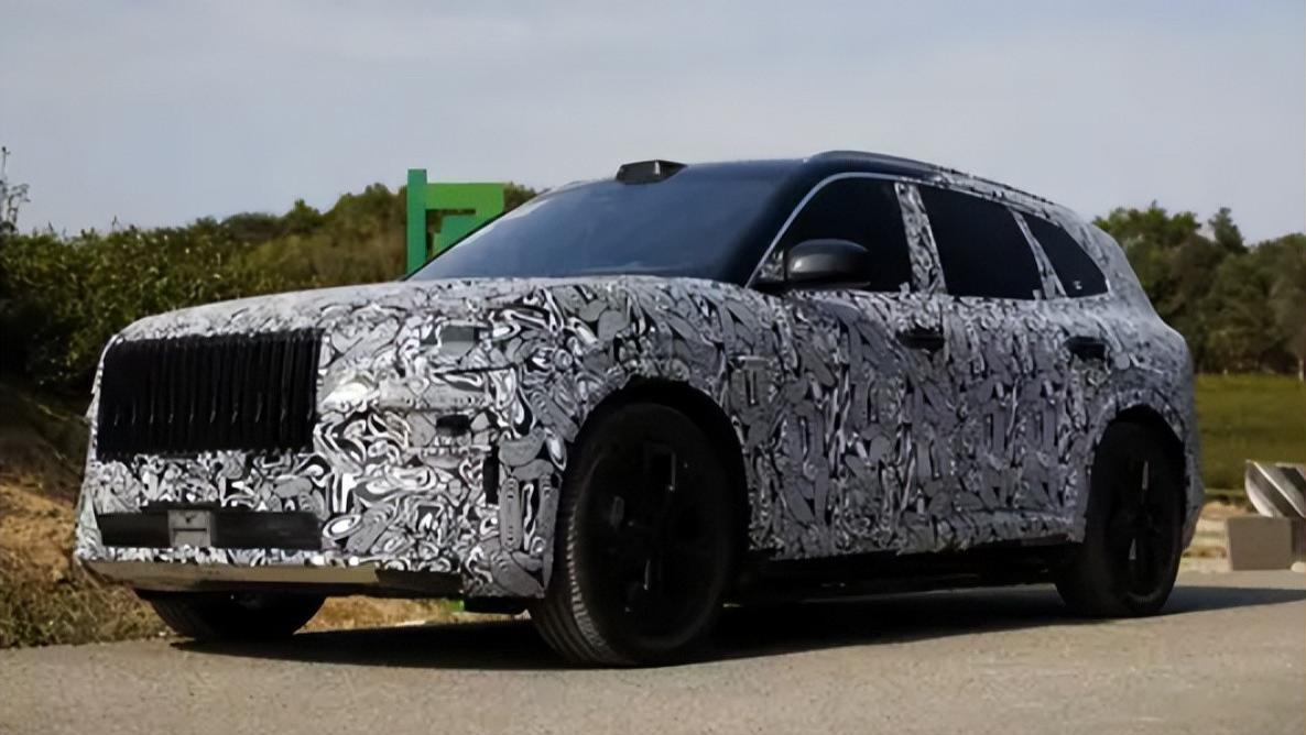 极氪9S曝光！熏黑运动套件，2.0T插混三电机+全栈900V+48V稳定杆