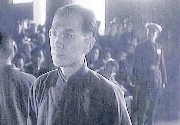 1946年9月，丁默邨妻子赵慧敏把私藏的几百根金条全都送给了国民政府要员赵冰谷，