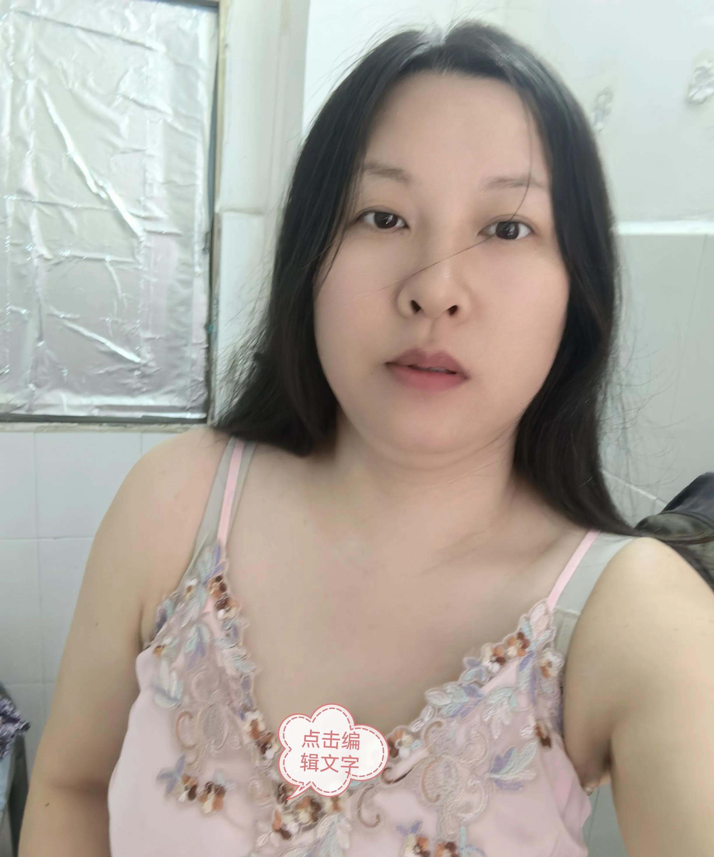村里有一个独汉，他是独户，需要用户口本，他要给自己办一个户口本，可是办户口本需要