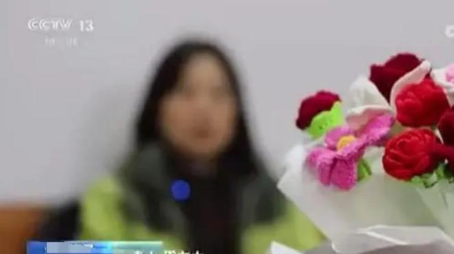 “防不胜防！”江苏女子网恋“高富帅”，不料被骗135万！女子表示对方朋友圈里都是