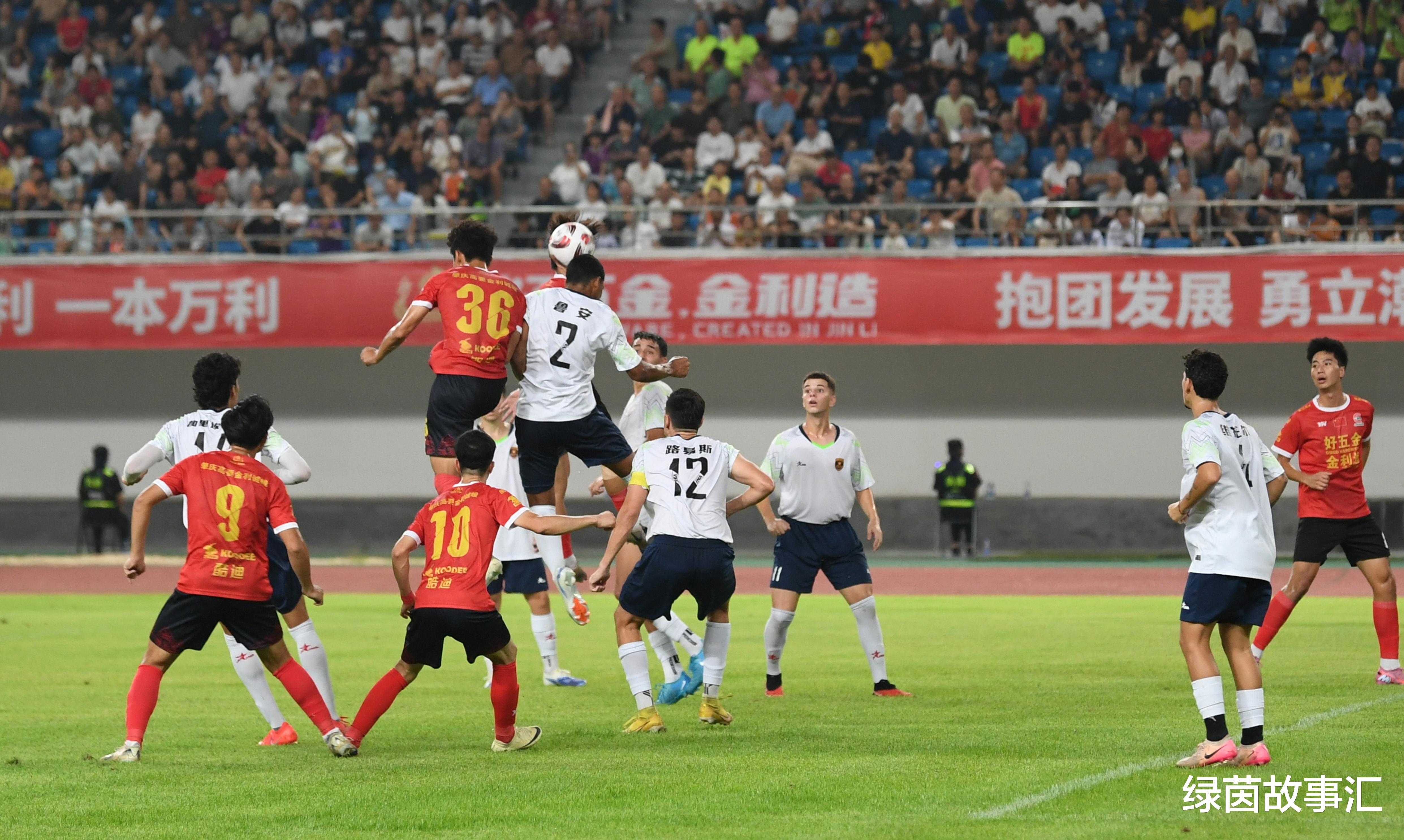 村超打爆巴西队？董路公开驳斥：中国球盲太多，输村超巴西足球还