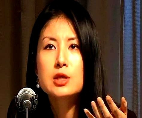 ### 华裔女记者作妖记











2019年，一位华裔女记者在美国