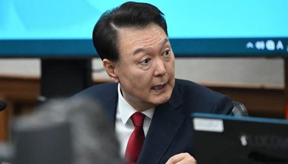 尹锡悦为获自由激辩6小时，最终希望落空！
尹锡悦亲自出席拘留适当性审查为自己辩