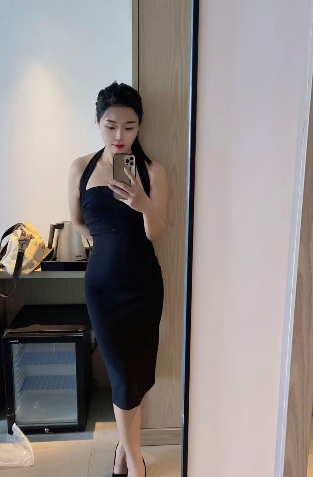 “你若盛开，蝴蝶自来”，
        你只要做好你自己，自自然然就会吸引与你