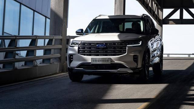 一辆真正意义的越野车——福特探险者穿越版