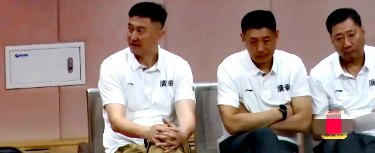 7月30号晚间，在一场四国邀请赛中，广东全运男篮66：90以24分的比分输给了来