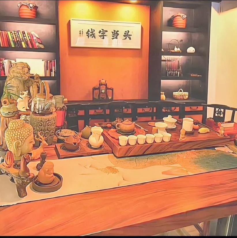真正的狠角色，他不会急于求成，而是稳中求胜稳操胜券！也可能是十年磨一剑，世人所见