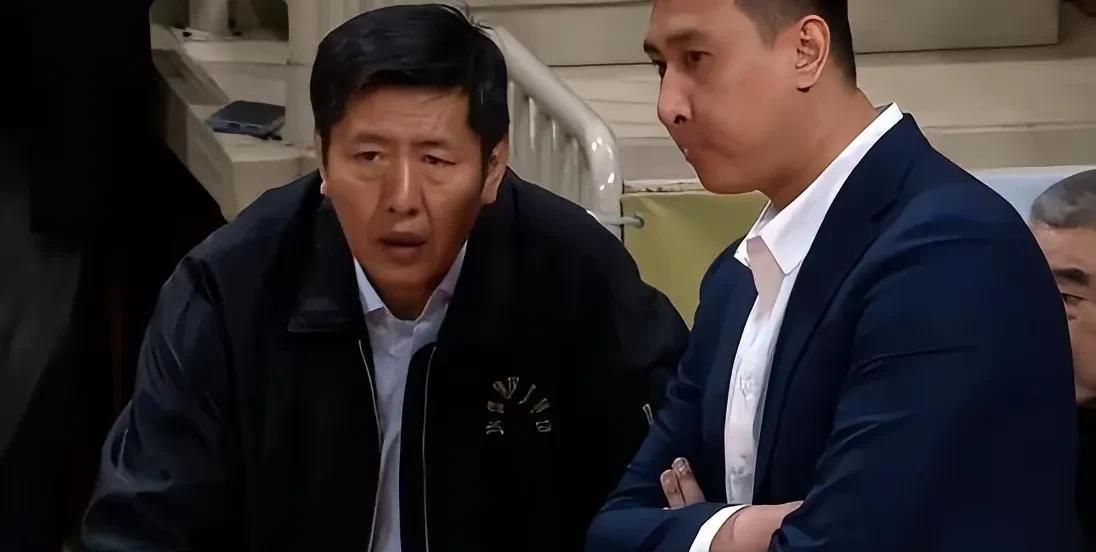经典名场面再现，丁伟丁团长
浙江稠州男篮主教练已经更换，王世龙正式下课，新任主教