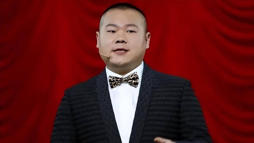 岳云鹏12岁女儿近照曝光，简直是一个模子刻出来的，太像小岳岳了