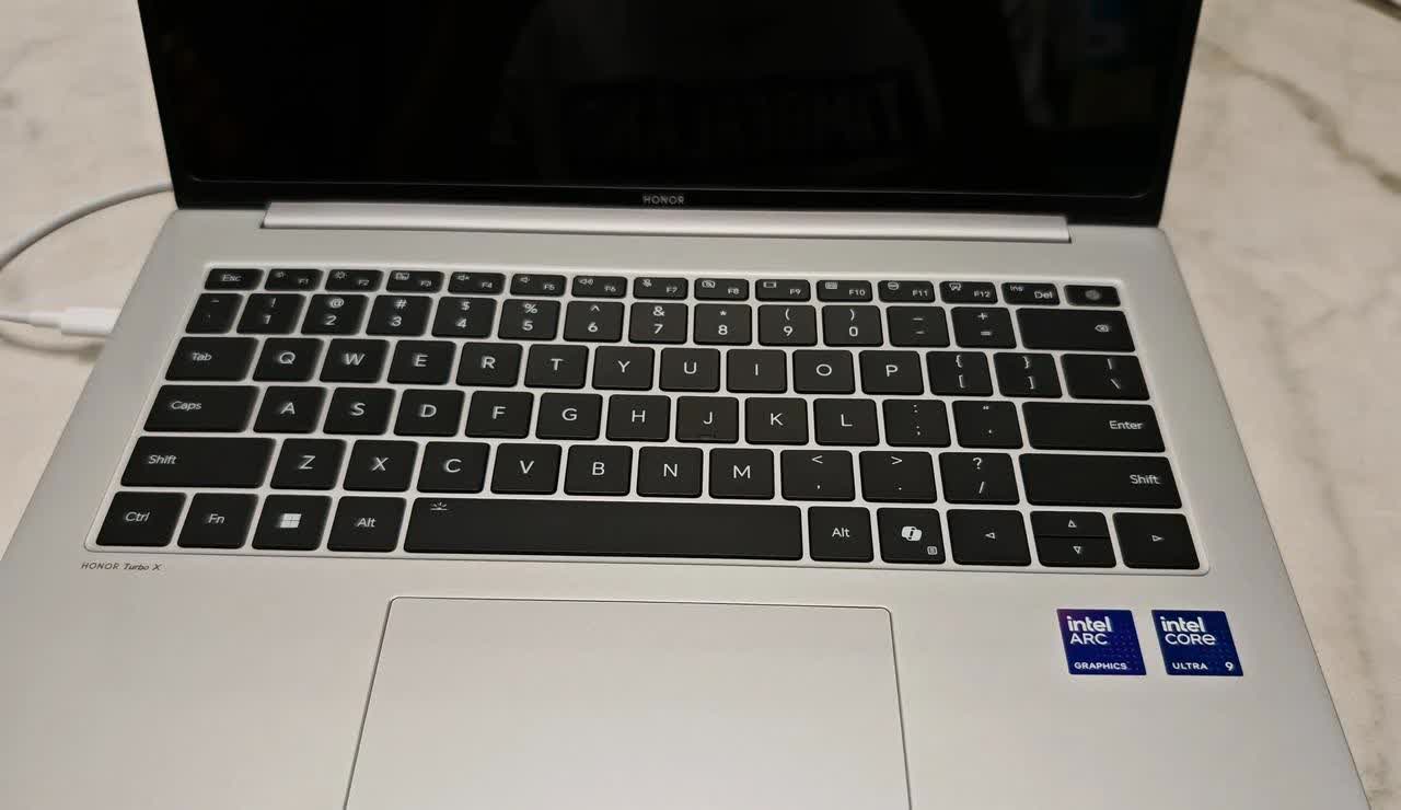 趁着国补，咬牙买下了荣耀Magicbook Pro14 ！第一次拥有顶级处理器~