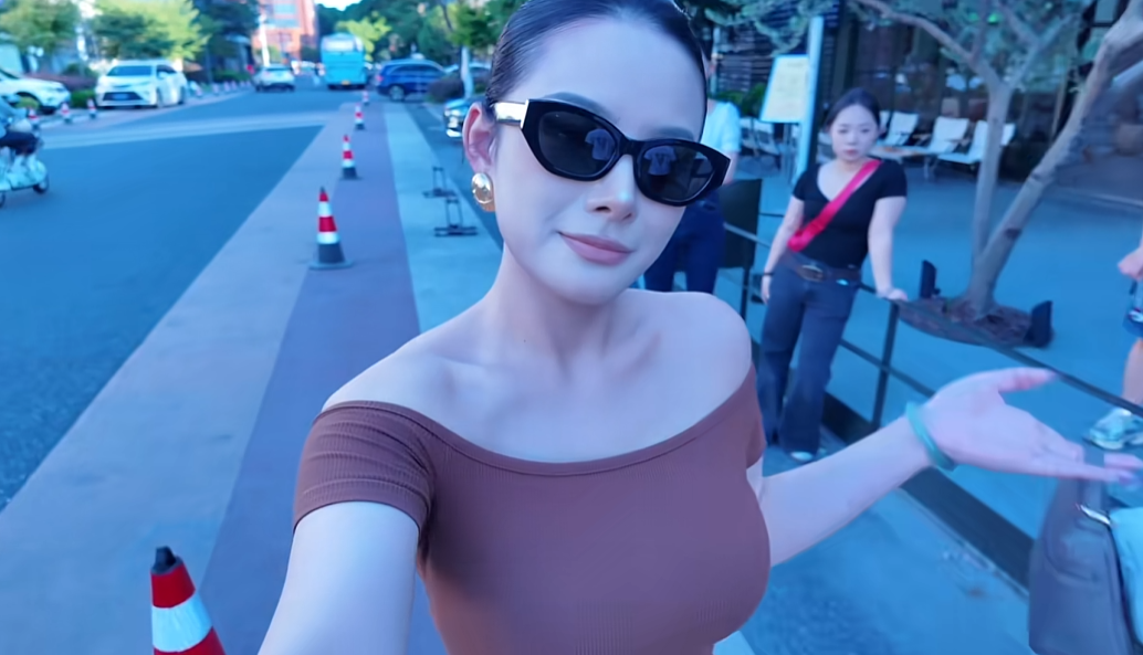 不要看了 你们以后会比我更漂亮 也更快乐