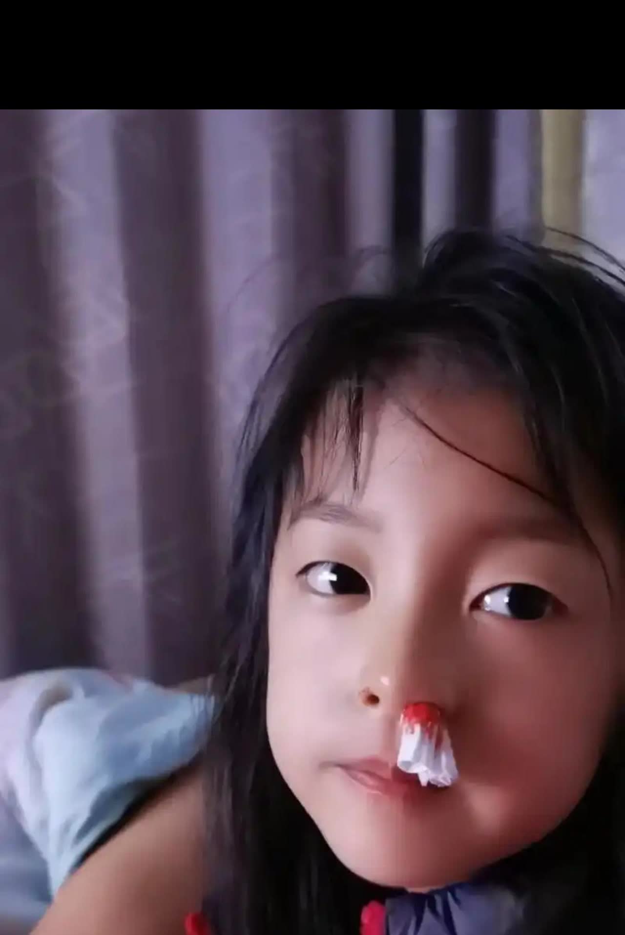 广东潮汕有一名女子，她的女儿常常流鼻血，这让她觉得十分奇怪。她女儿既没有上火，也