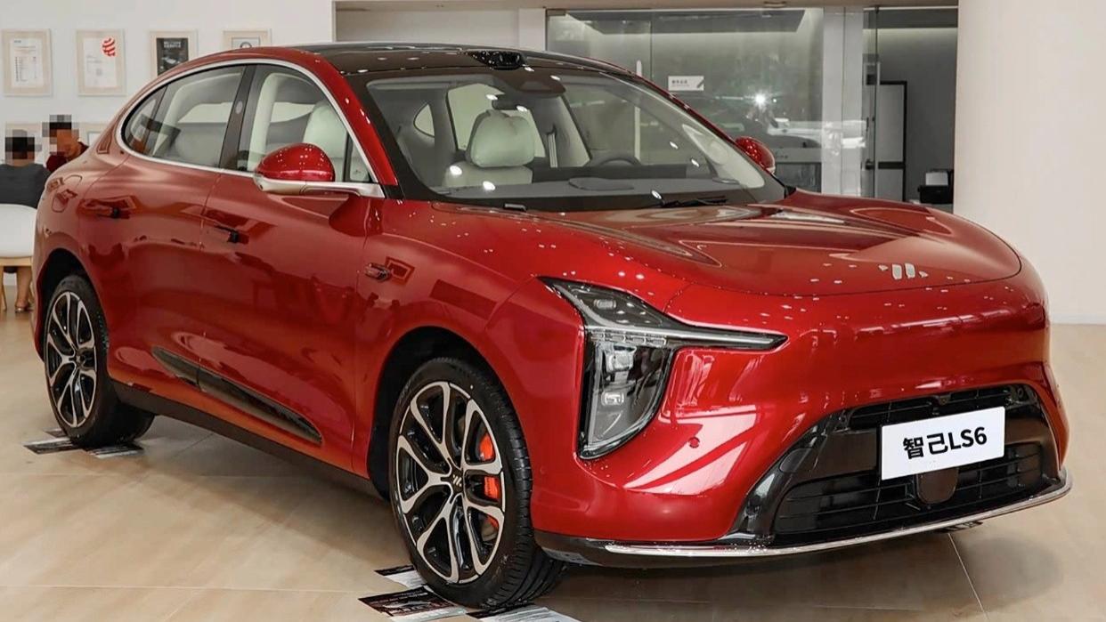 新款智己LS6定位为中大型新能源SUV，有着智能体验及豪华舒享空间