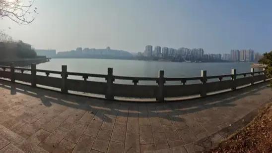 冬至长夜，守心向暖：中年人的清醒与自洽！